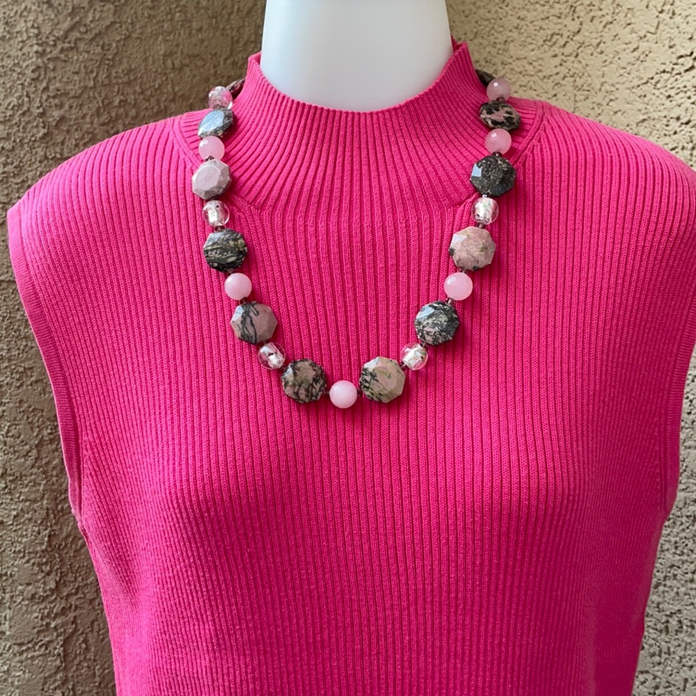 Vintage pink/gray genuine stones/glass necklace